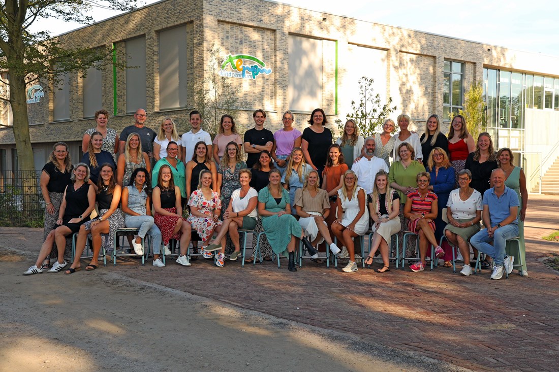 Teamfoto onderwijs de Terp 2024-2025